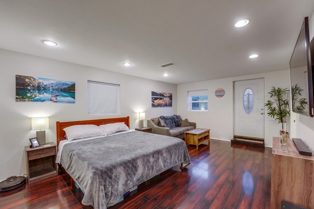 Virtual tour photo 50 of 116 for 2914 Iris Ave