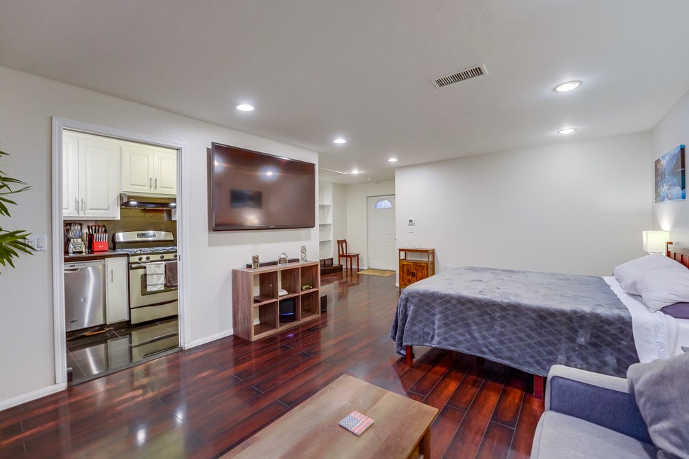 Virtual tour photo 53 of 116 for 2914 Iris Ave