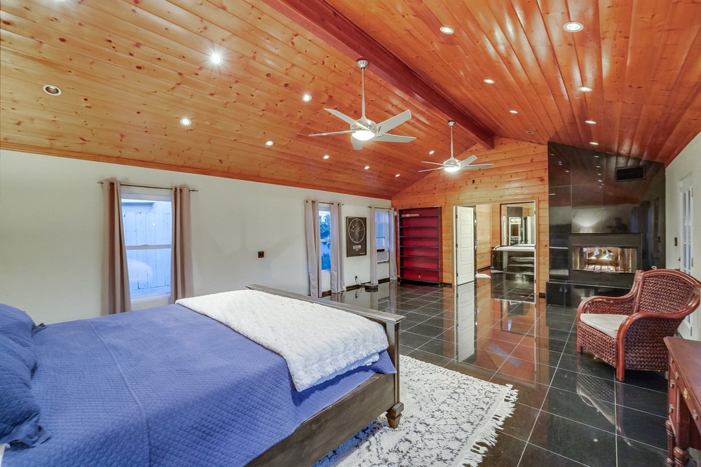 Virtual tour photo 61 of 116 for 2914 Iris Ave