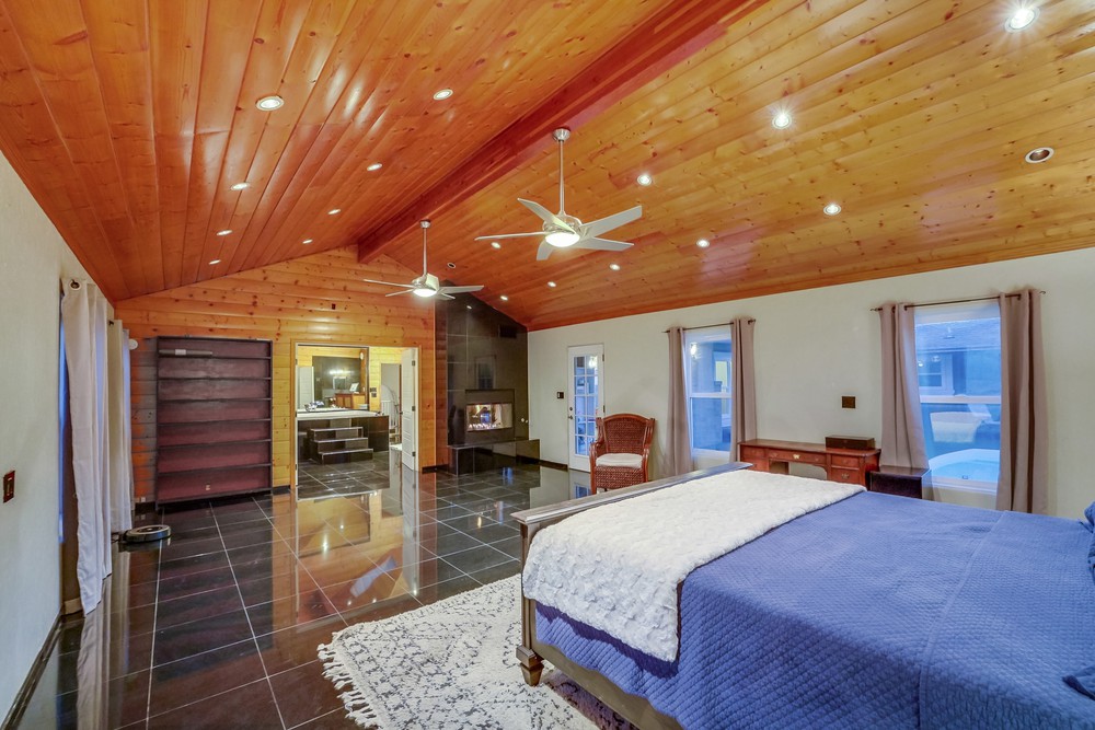 Virtual tour photo 63 of 116 for 2914 Iris Ave