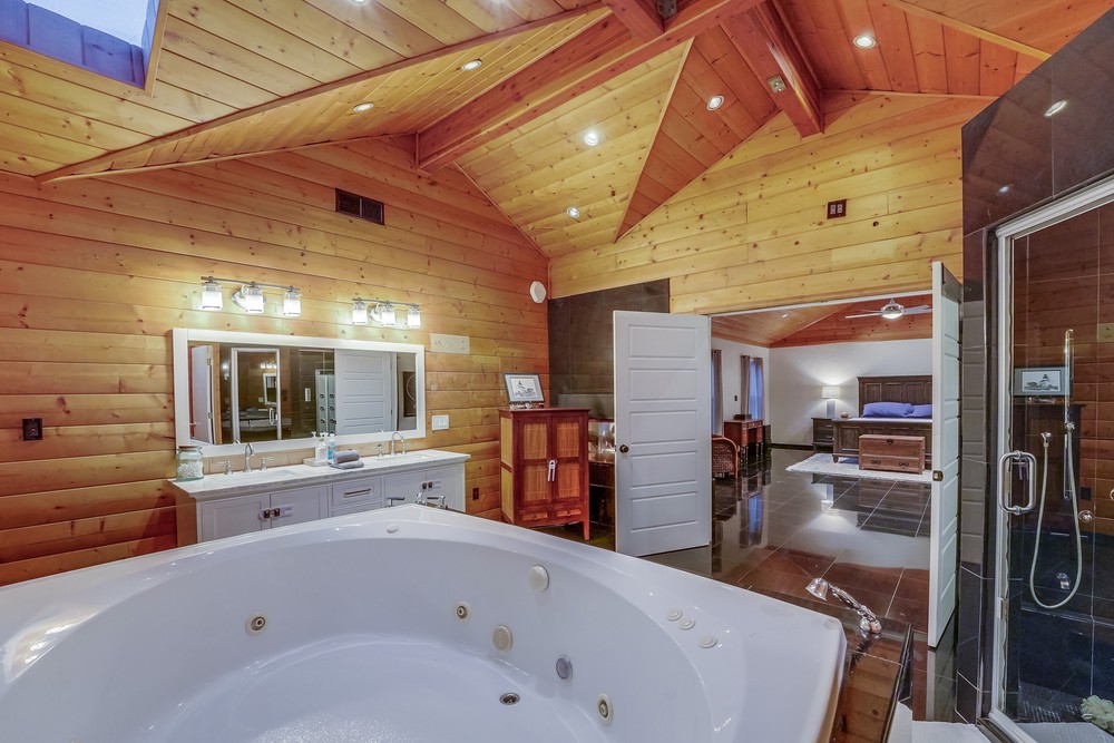 Virtual tour photo 66 of 116 for 2914 Iris Ave