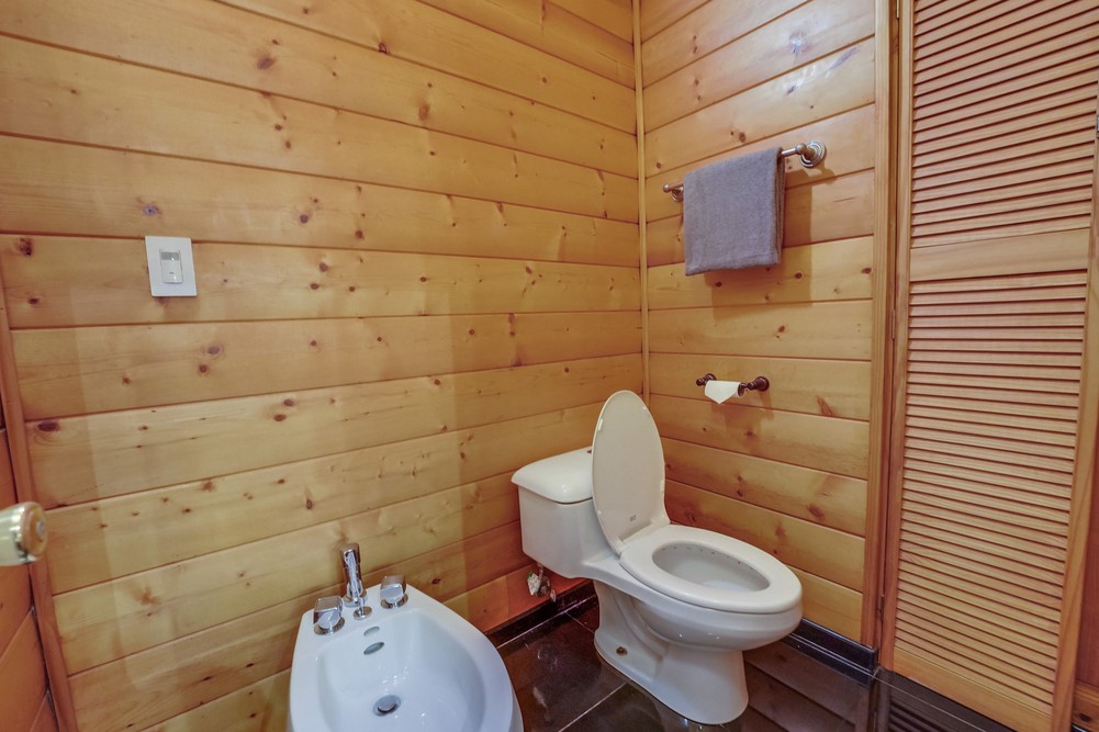 Virtual tour photo 71 of 116 for 2914 Iris Ave