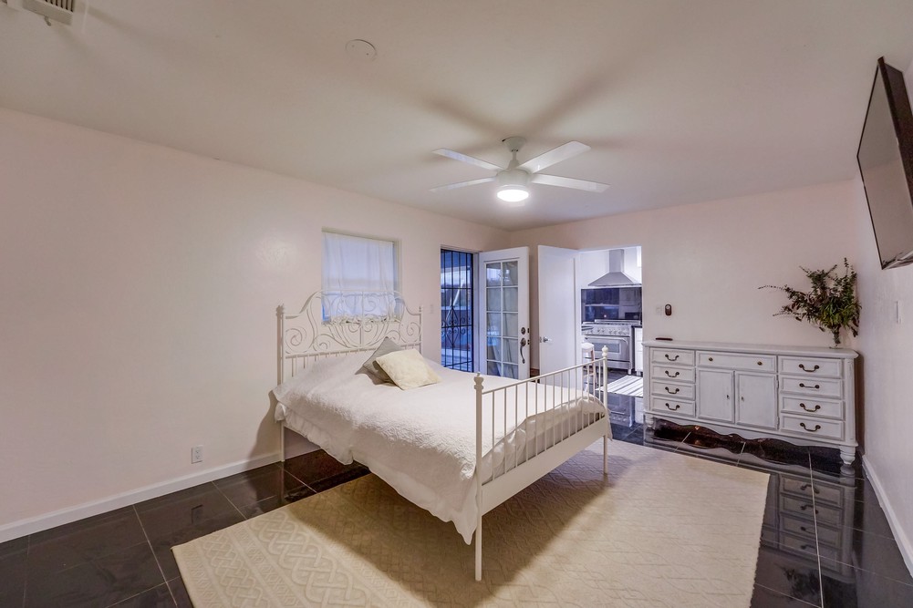 Virtual tour photo 75 of 116 for 2914 Iris Ave