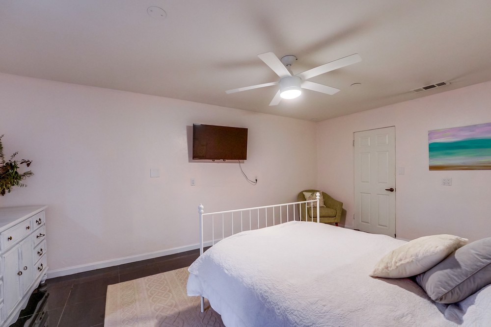 Virtual tour photo 77 of 116 for 2914 Iris Ave