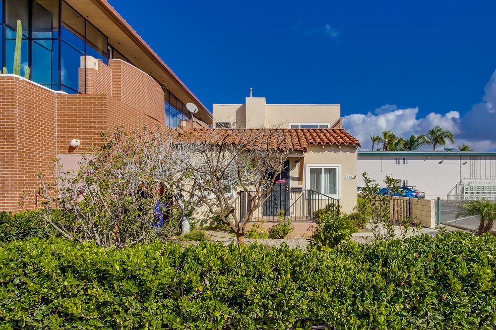Virtual tour photo 4 of 83 for 2918 Emerson Street
