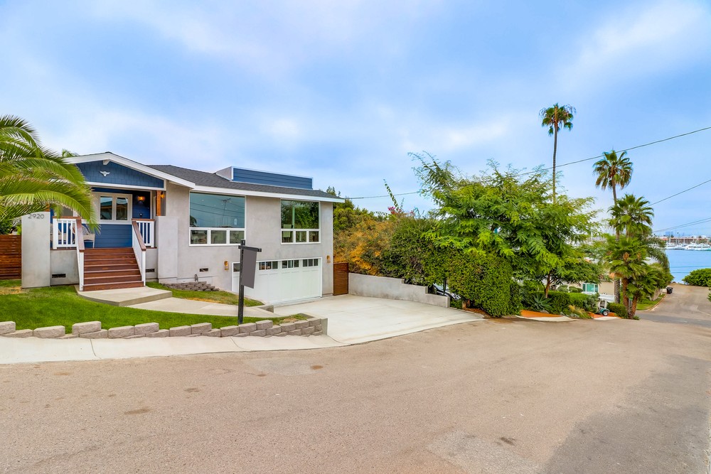 Virtual tour photo 1 of 94 for 2920 Perry St