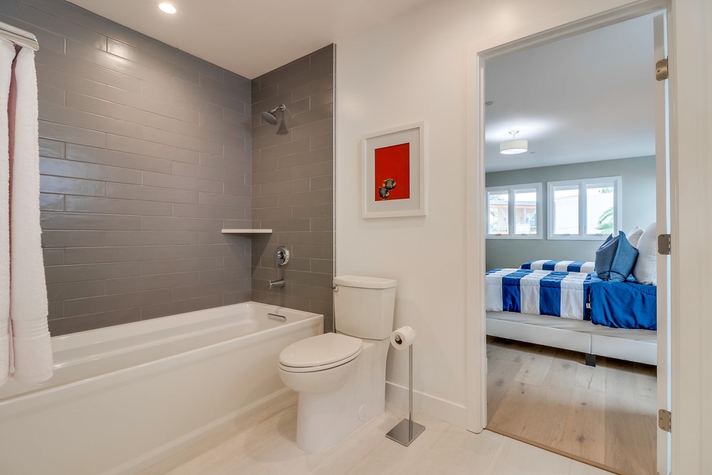 Virtual tour photo 56 of 94 for 2920 Perry St