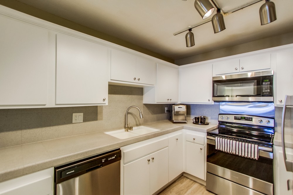 Virtual tour photo 29 of 71 for 2920 Union Street #204