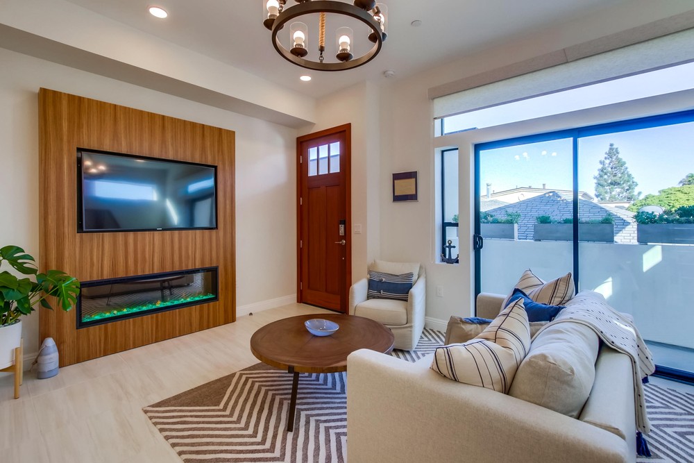Virtual tour photo 6 of 47 for 2923 Upshur St