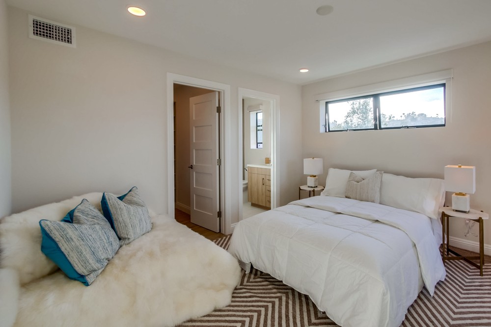 Virtual tour photo 47 of 72 for 2923 Upshur St