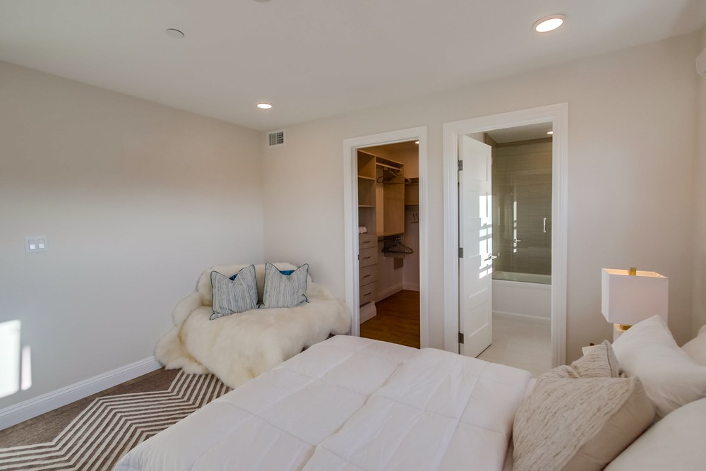 Virtual tour photo 48 of 72 for 2923 Upshur St