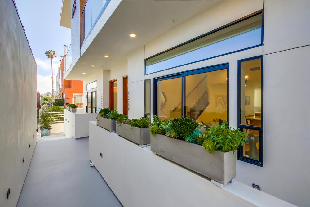 Virtual tour photo 3 of 45 for 2923 Upshur St