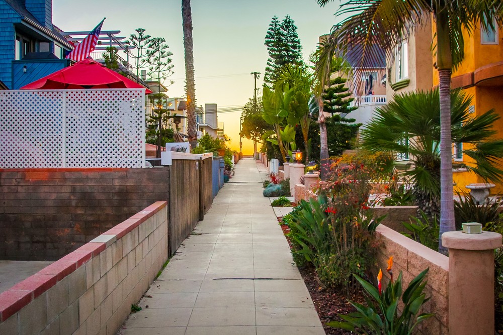 Virtual tour photo 11 of 64 for 2924 Mission Blvd
