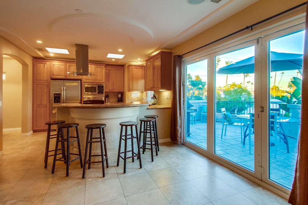 Virtual tour photo 16 of 64 for 2924 Mission Blvd