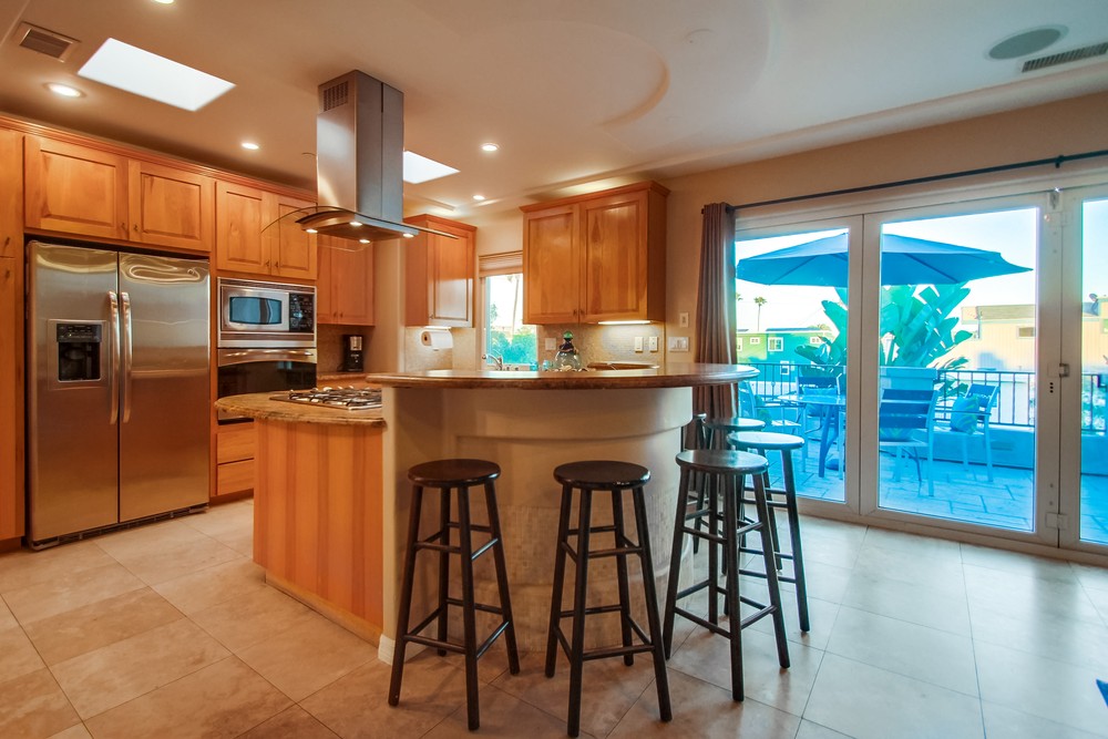 Virtual tour photo 18 of 64 for 2924 Mission Blvd