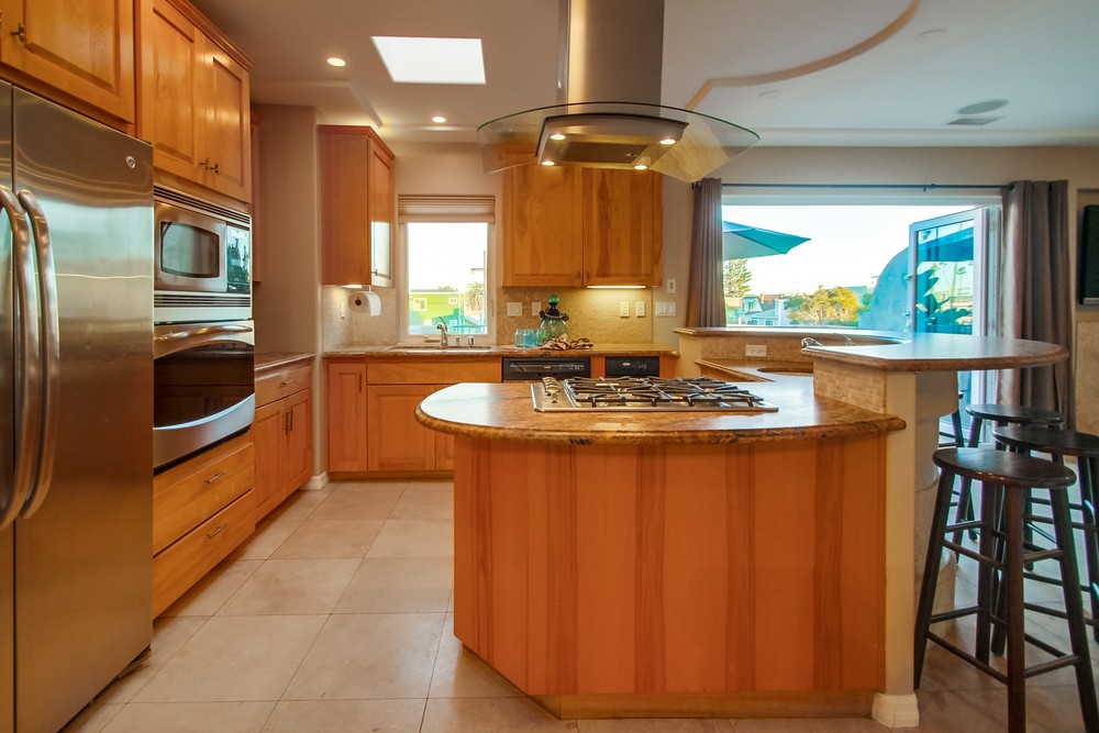 Virtual tour photo 23 of 64 for 2924 Mission Blvd