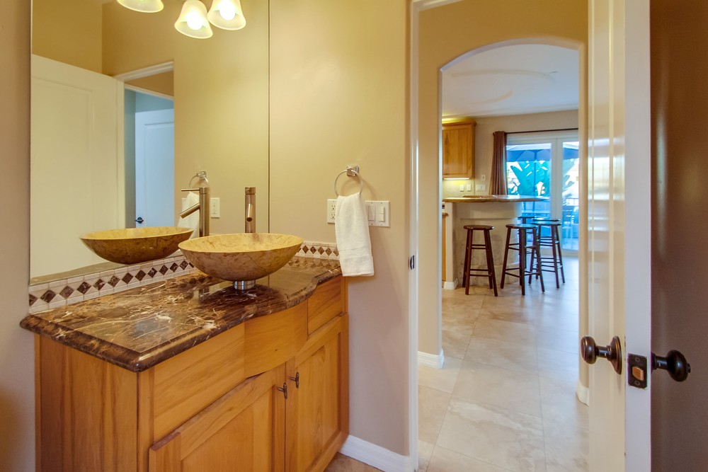 Virtual tour photo 33 of 64 for 2924 Mission Blvd
