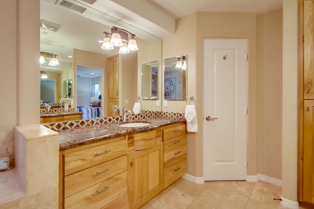 Virtual tour photo 41 of 64 for 2924 Mission Blvd