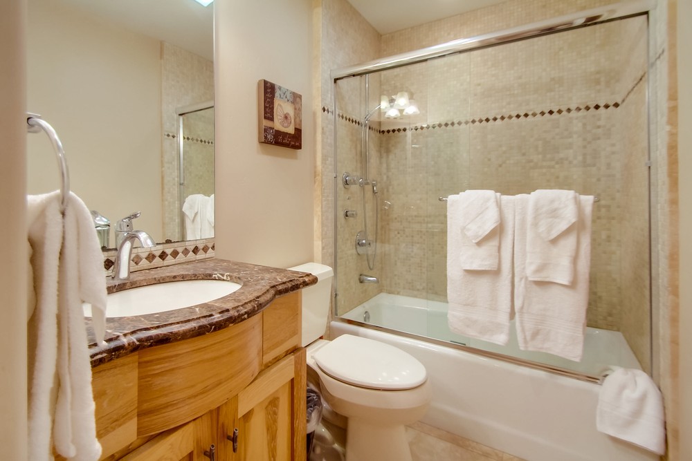 Virtual tour photo 52 of 64 for 2924 Mission Blvd