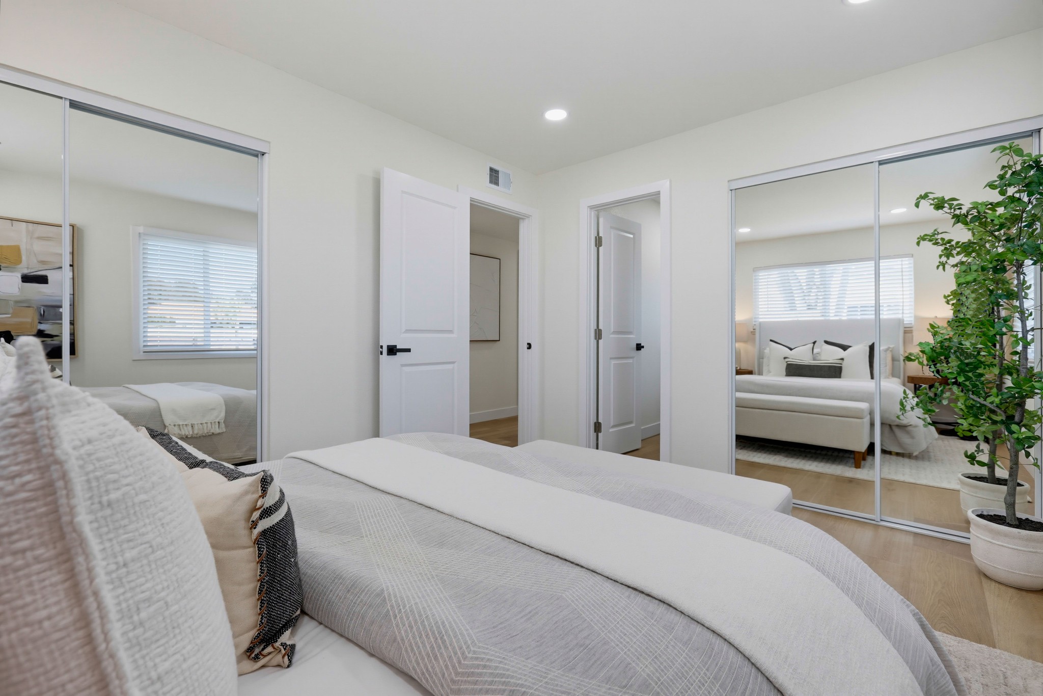 Virtual tour photo 36 of 65 for 2924 W McFadden Ave