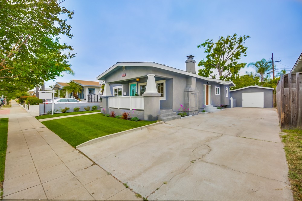 Virtual tour photo 1 of 56 for 2927 Bancroft St