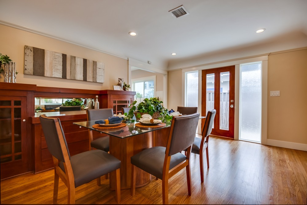 Virtual tour photo 16 of 56 for 2927 Bancroft St