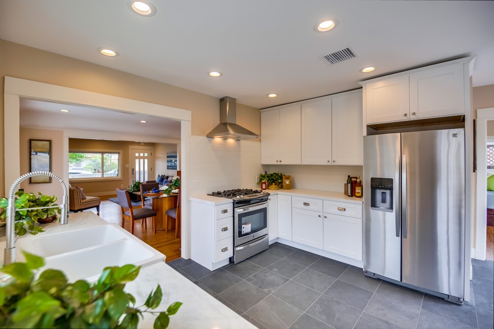 Virtual tour photo 19 of 56 for 2927 Bancroft St
