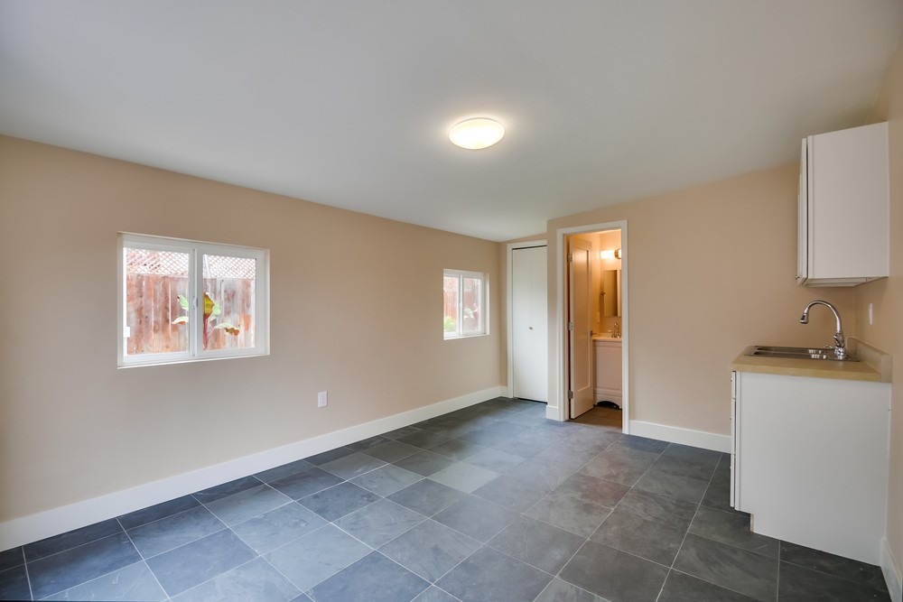 Virtual tour photo 35 of 56 for 2927 Bancroft St