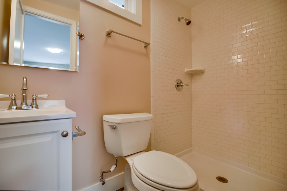 Virtual tour photo 38 of 56 for 2927 Bancroft St