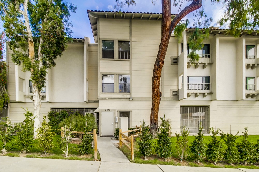 Virtual tour photo 1 of 21 for 2930 Broadway #45