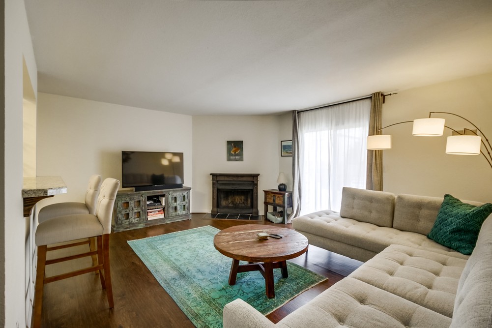 Virtual tour photo 7 of 21 for 2930 Broadway #45