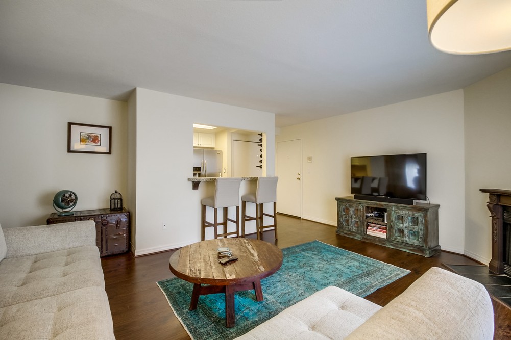 Virtual tour photo 9 of 21 for 2930 Broadway #45