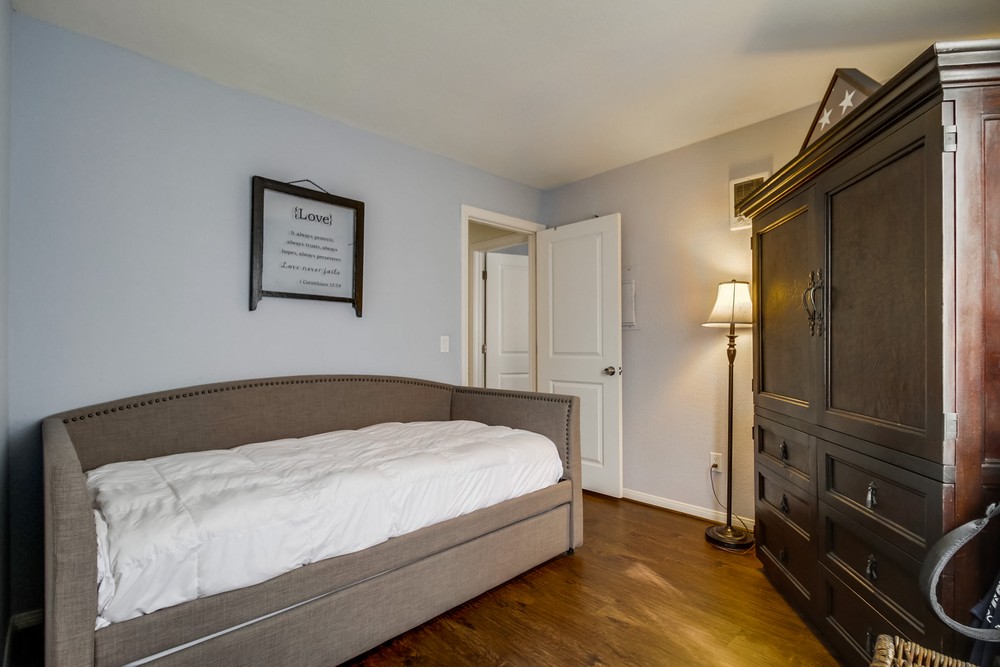 Virtual tour photo 20 of 21 for 2930 Broadway #45
