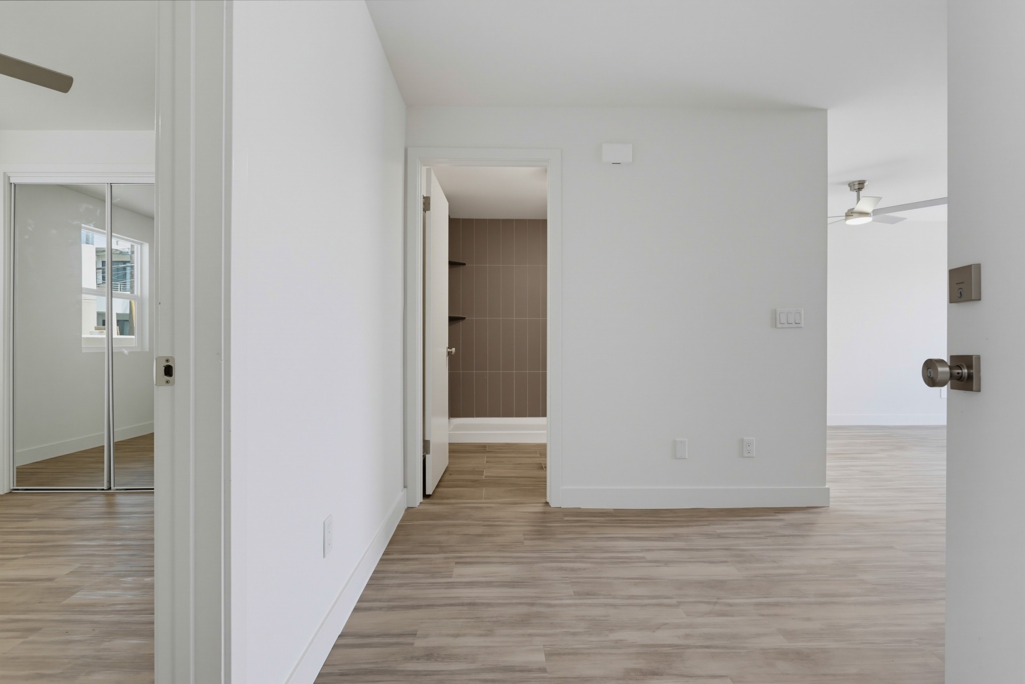 Virtual tour photo 7 of 41 for 2930 Lincoln Ave