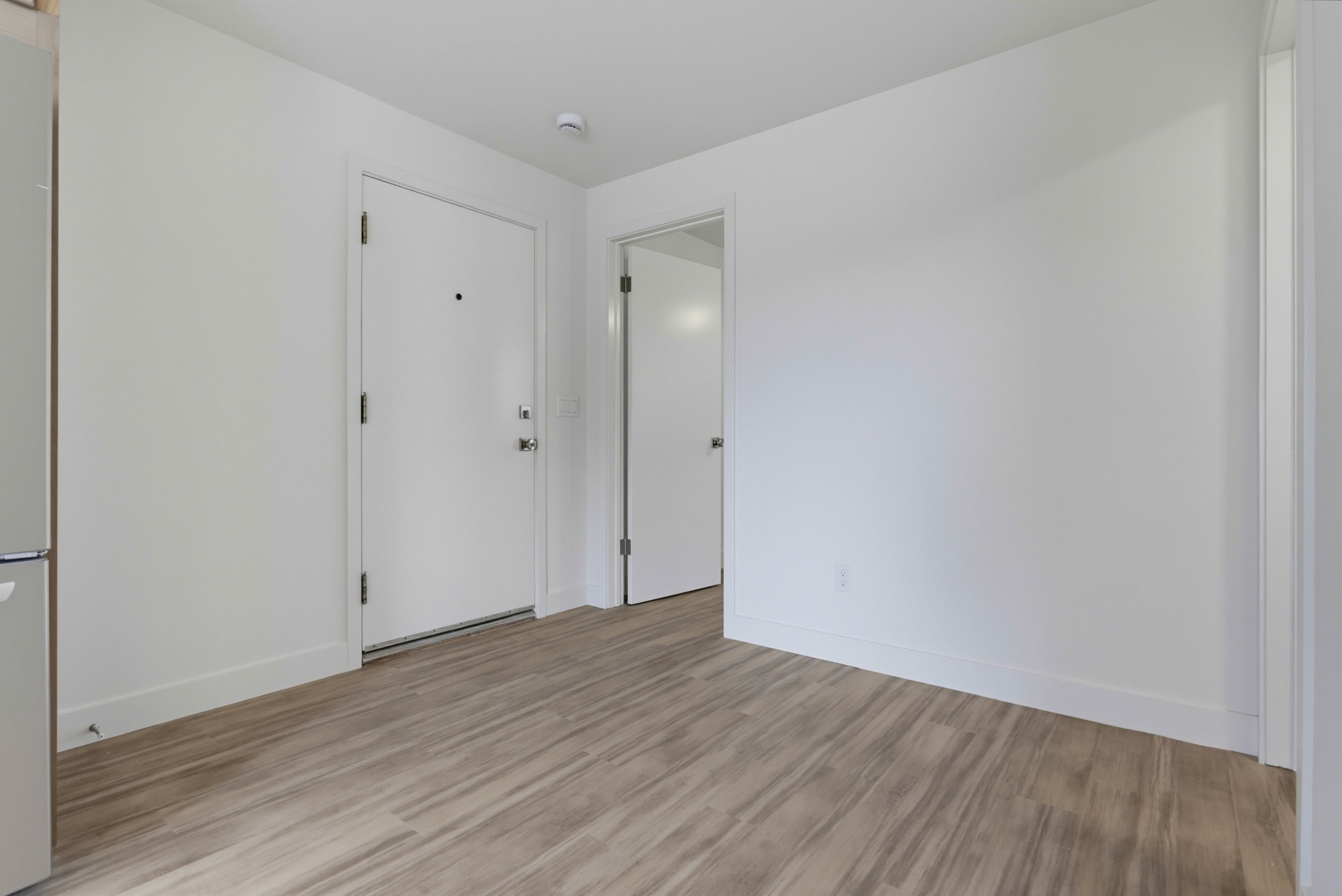 Virtual tour photo 8 of 41 for 2930 Lincoln Ave