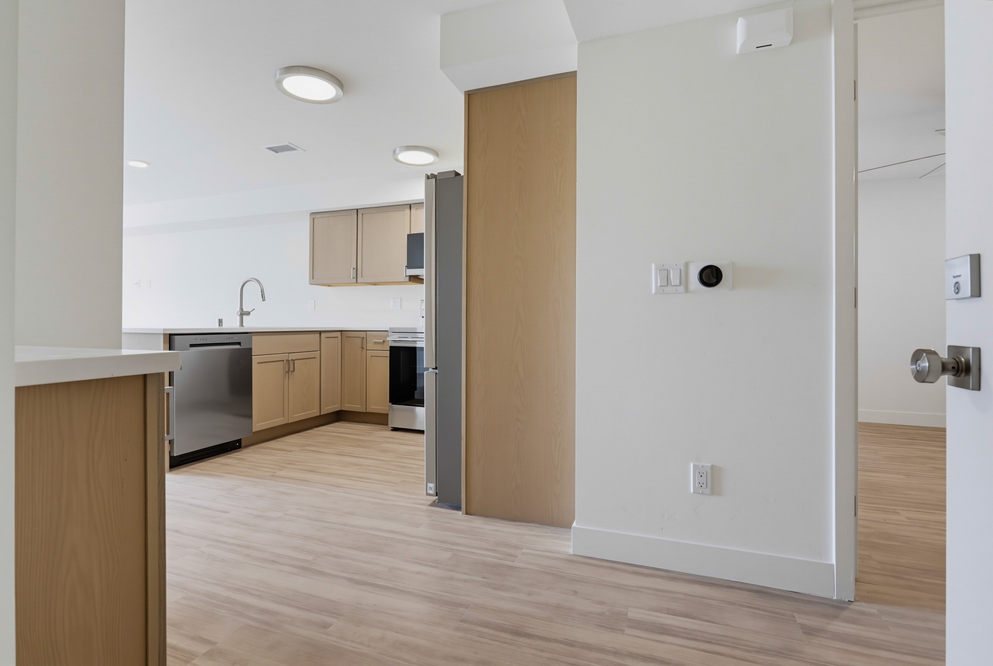 Virtual tour photo 23 of 41 for 2930 Lincoln Ave