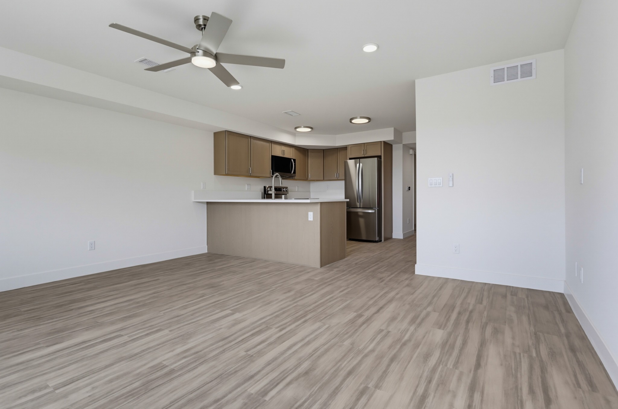 Virtual tour photo 26 of 41 for 2930 Lincoln Ave
