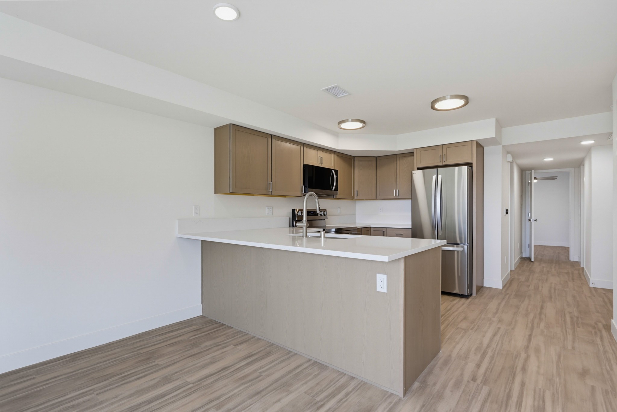 Virtual tour photo 27 of 41 for 2930 Lincoln Ave