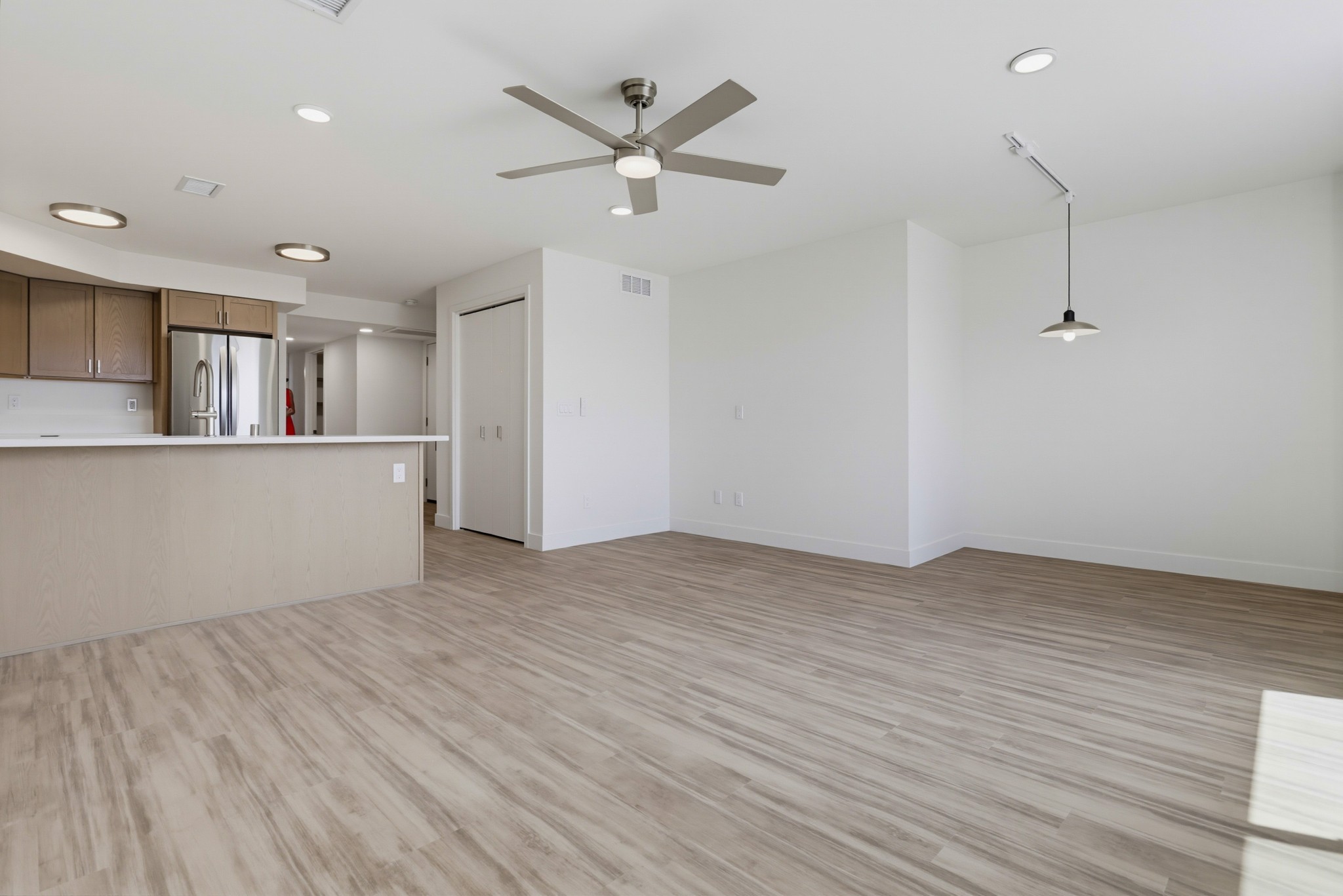 Virtual tour photo 28 of 41 for 2930 Lincoln Ave