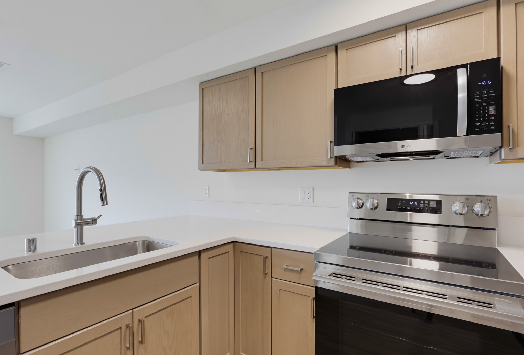 Virtual tour photo 31 of 41 for 2930 Lincoln Ave