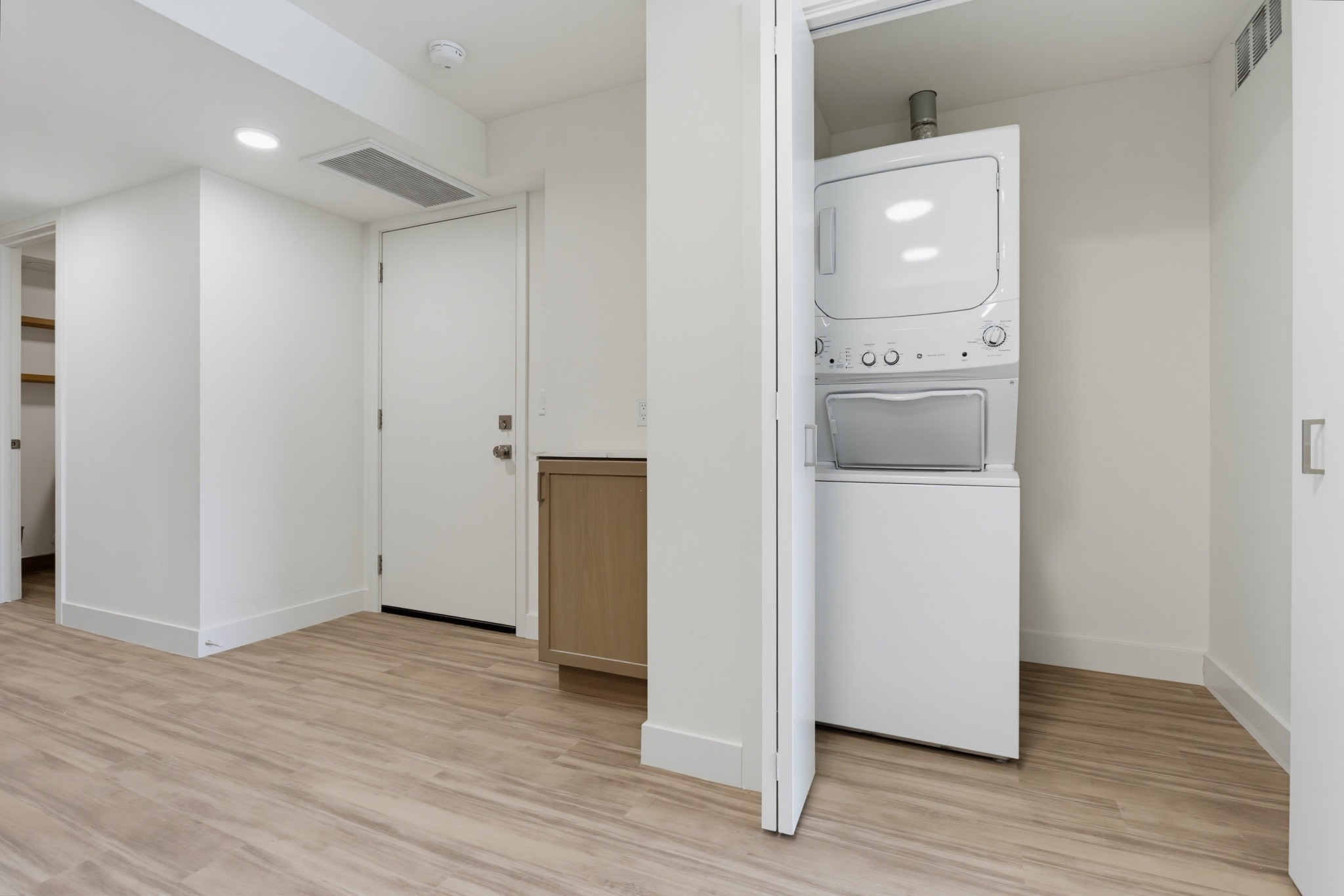Virtual tour photo 40 of 41 for 2930 Lincoln Ave