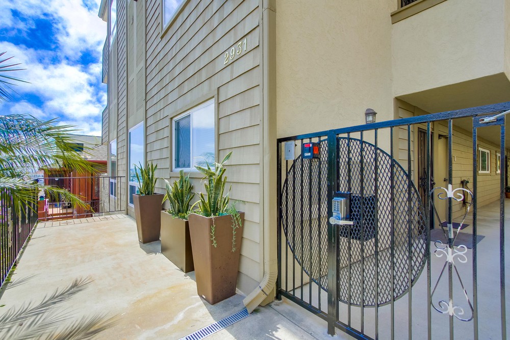 Virtual tour photo 4 of 43 for 2931 McCall St UNIT B