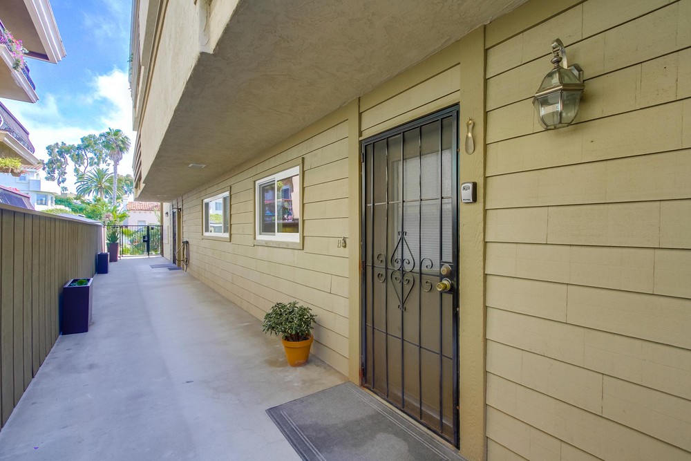 Virtual tour photo 12 of 43 for 2931 McCall St UNIT B