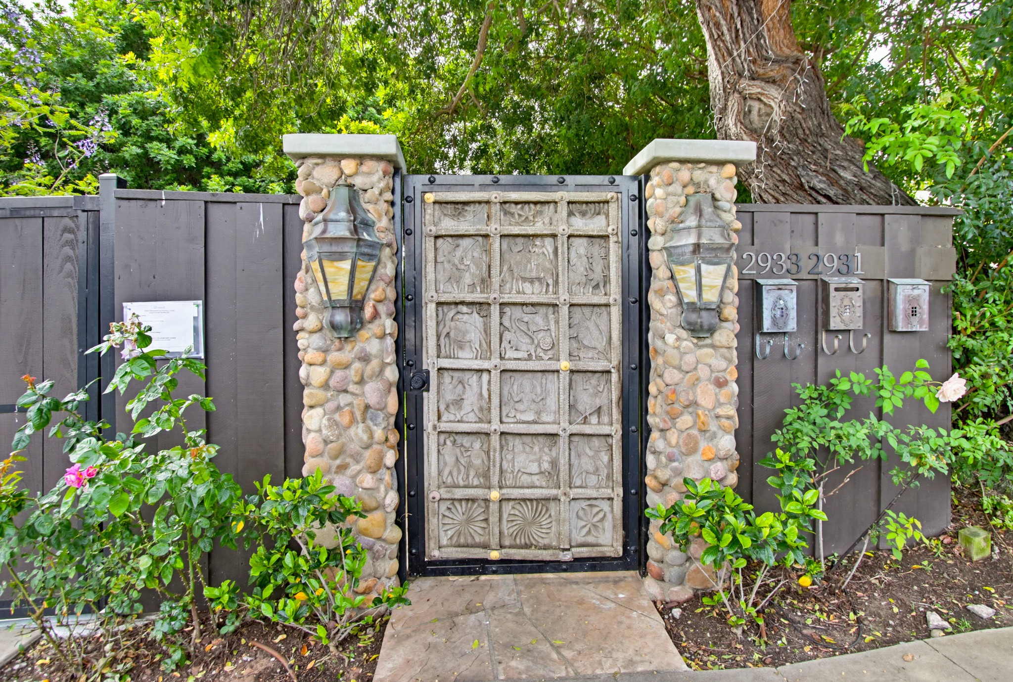 Virtual tour photo 5 of 102 for 2931 Thorn St