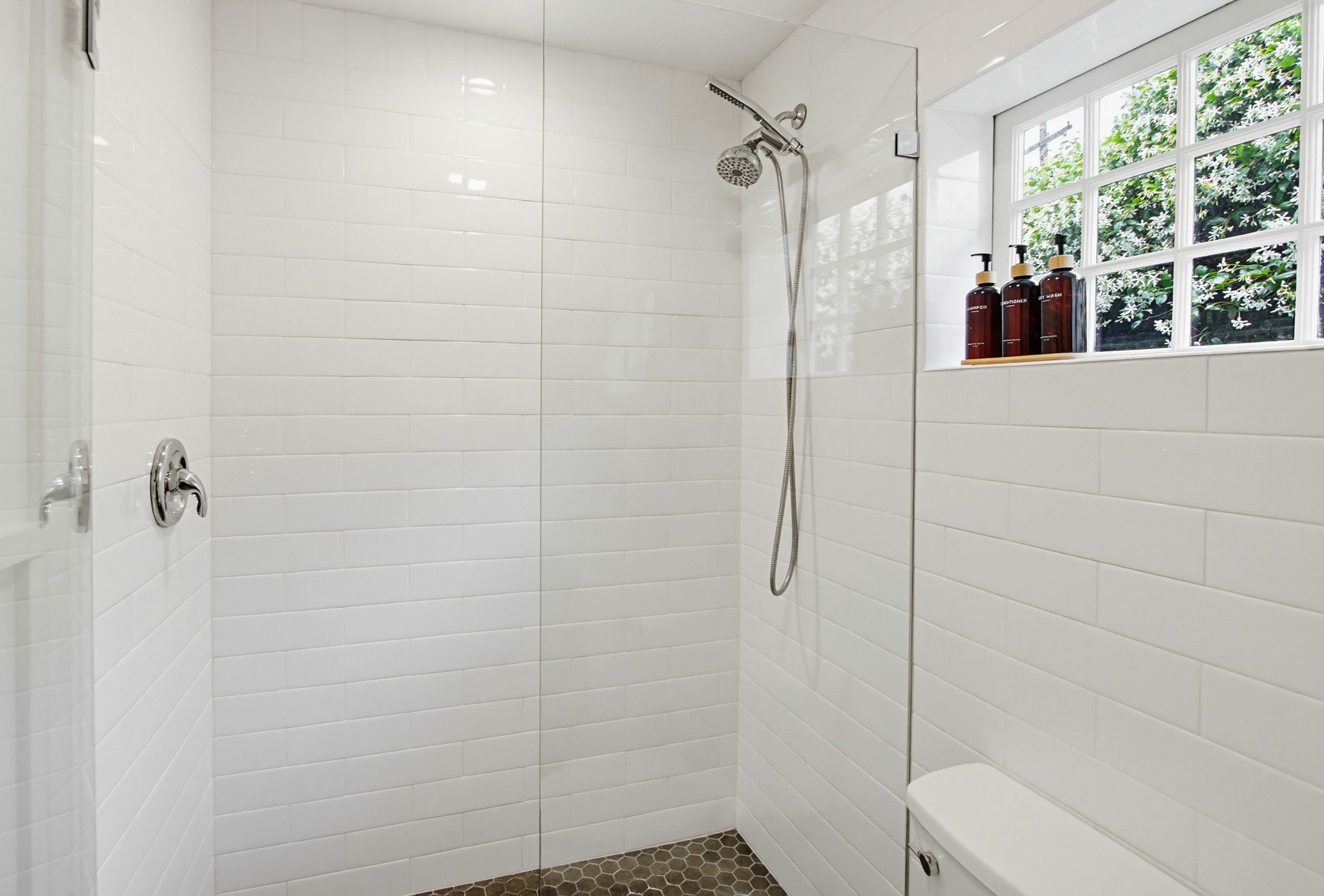 Virtual tour photo 33 of 102 for 2931 Thorn St