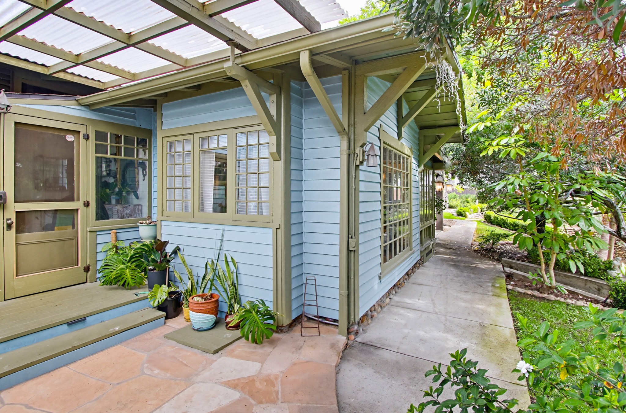 Virtual tour photo 66 of 102 for 2931 Thorn St