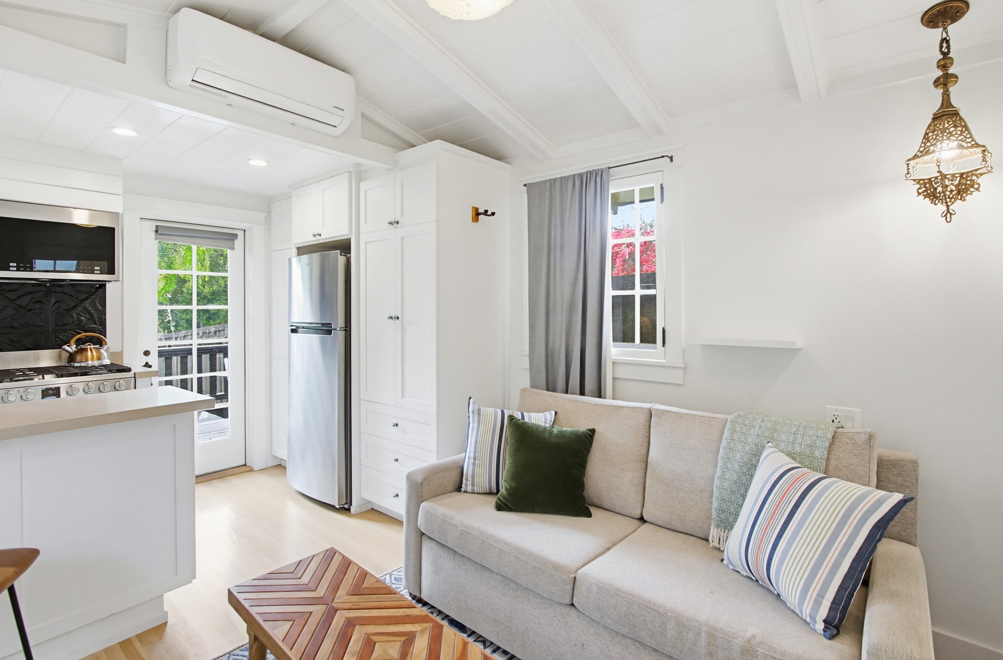 Virtual tour photo 83 of 102 for 2931 Thorn St
