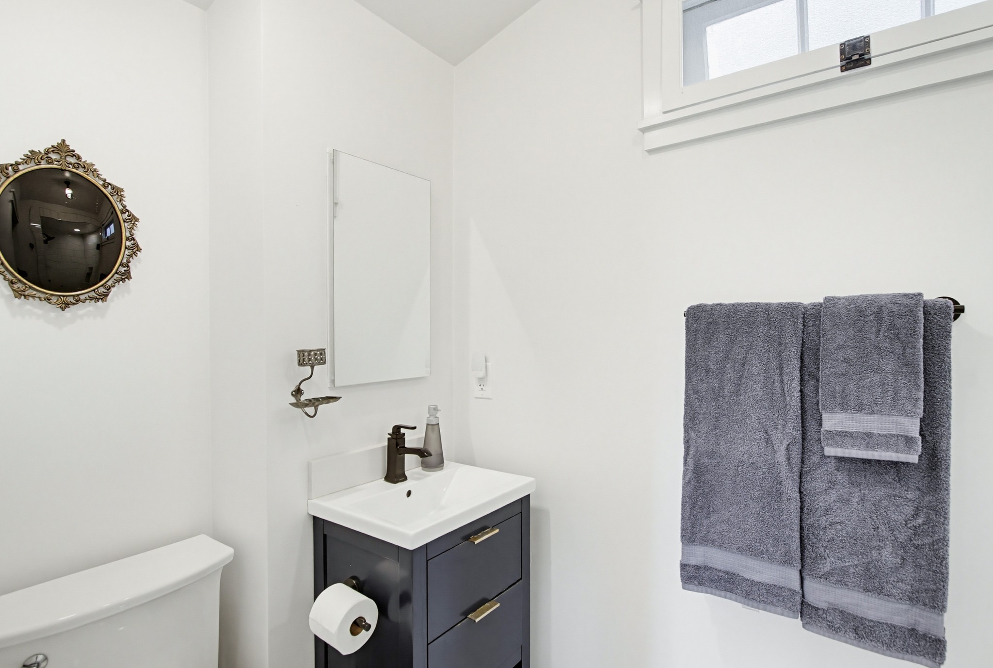 Virtual tour photo 90 of 102 for 2931 Thorn St