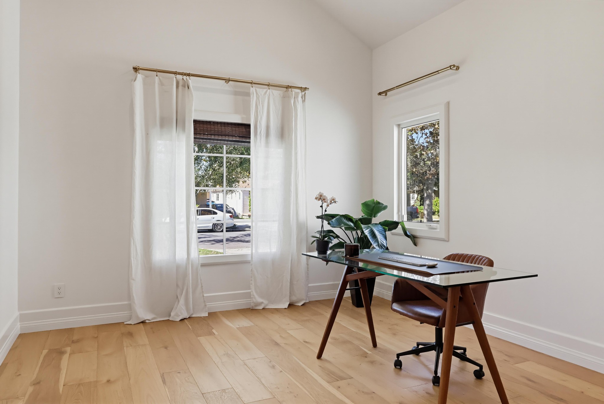 Virtual tour photo 34 of 98 for 2932 Edgehill Dr
