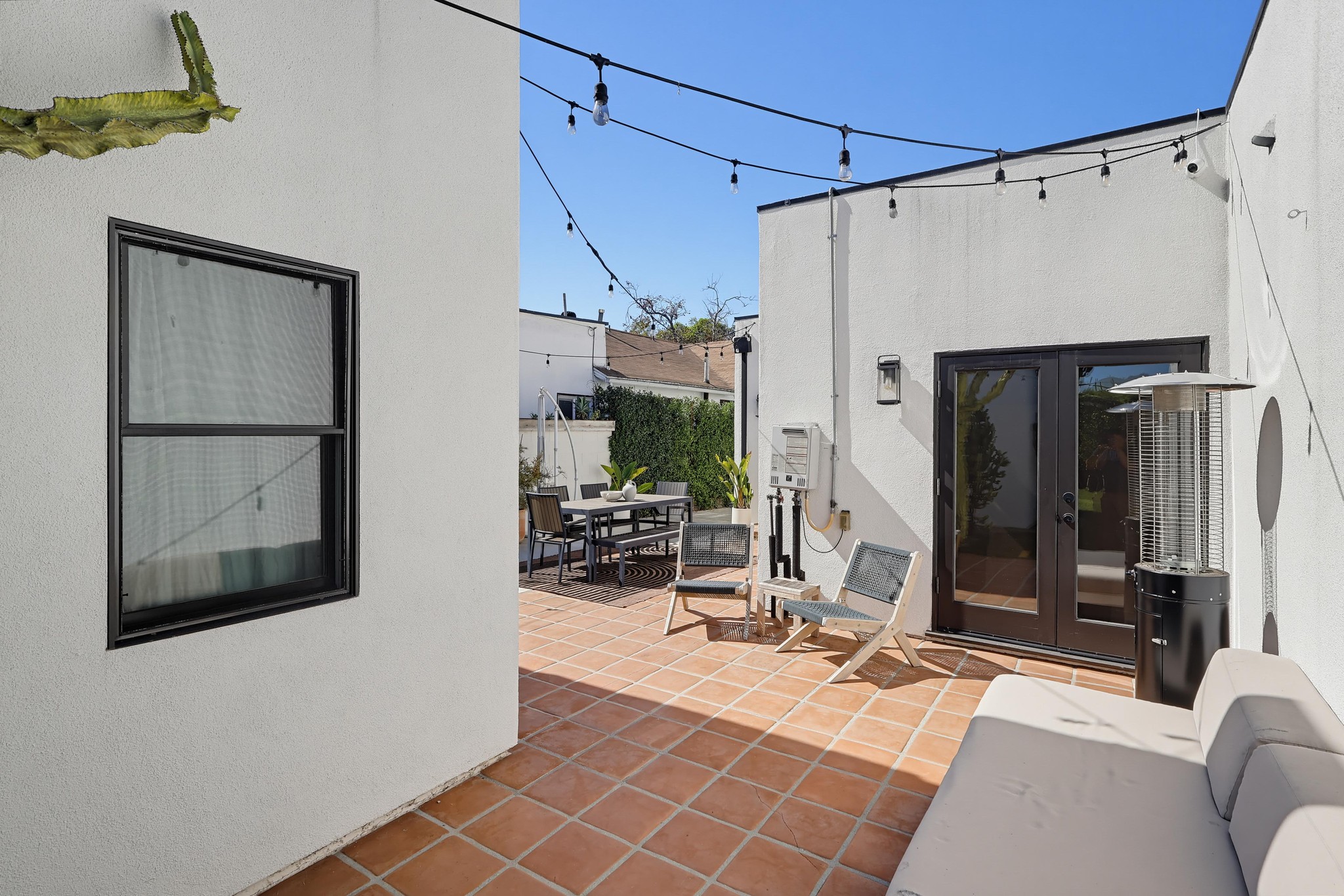 Virtual tour photo 97 of 98 for 2932 Edgehill Dr